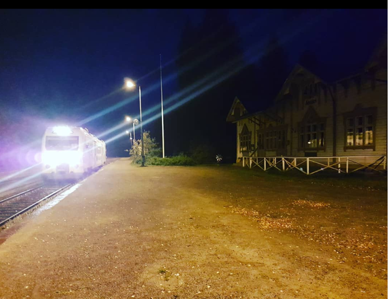 Huomio teihin ja raiteisiin